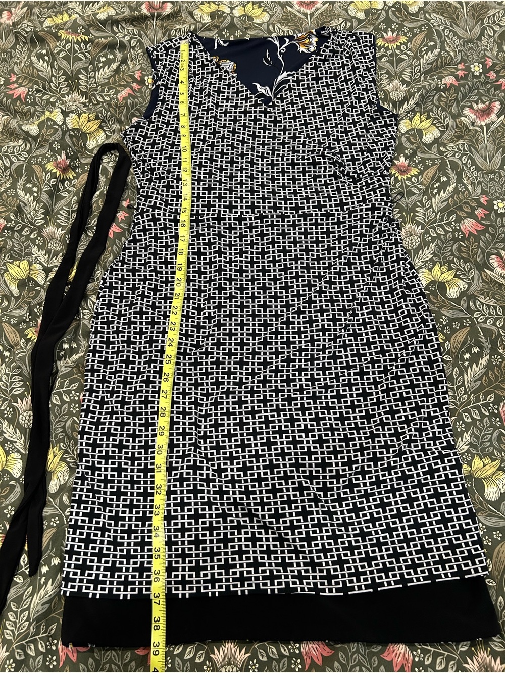 Sleeveless Black & White Geometric Sheath dual sided Dress